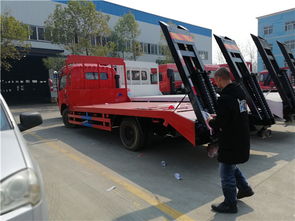 東風(fēng)多利卡150馬力挖機(jī)平板拖車 廠家直銷，實(shí)力價(jià)格解析